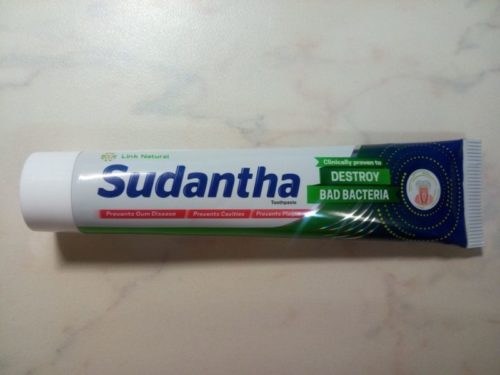 Зубная паста Суданта из Шри-Ланки